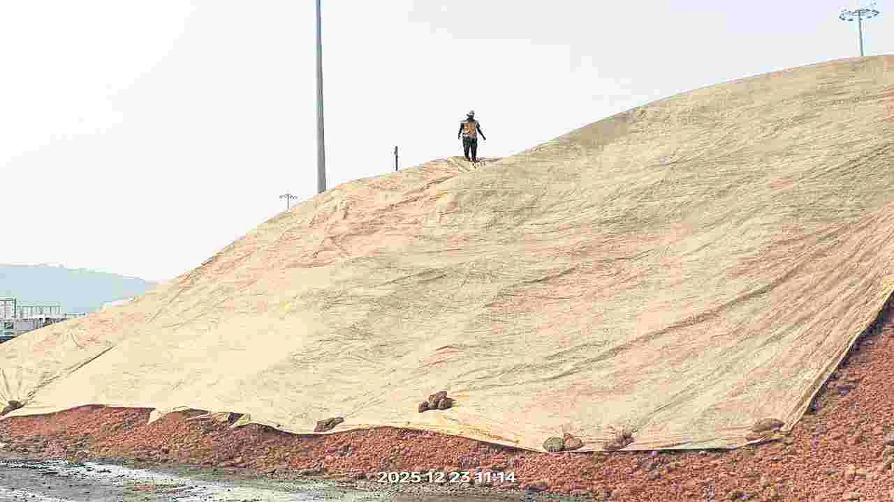 కాలుష్యంపై కొరడా