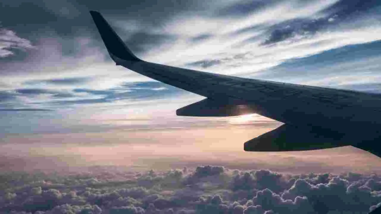 Pak Airspace-Ban: పాక్ గగనతలంలోకి భారత్ విమానాల నిషేధం.. జనవరి 23 వరకూ పొడిగింపు