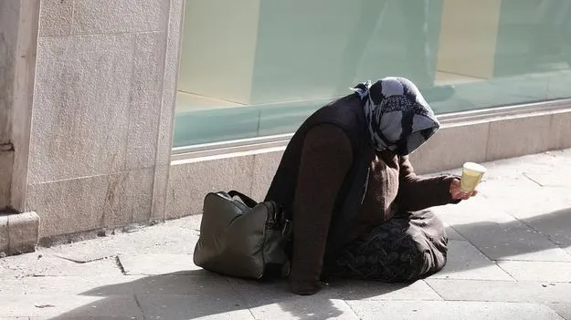 Pakistan Beggars Deported: పరువు పోగొట్టుకుంటున్న పాక్.. సౌదీలో 56 వేల మంది పాక్ యాచకుల బహిష్కరణ