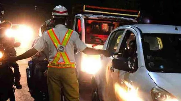 Weekend Special Drive: వీకెండ్ డ్రంకెన్ డ్రైవ్ స్పెషల్.. చిక్కిన మందు బాబులు..