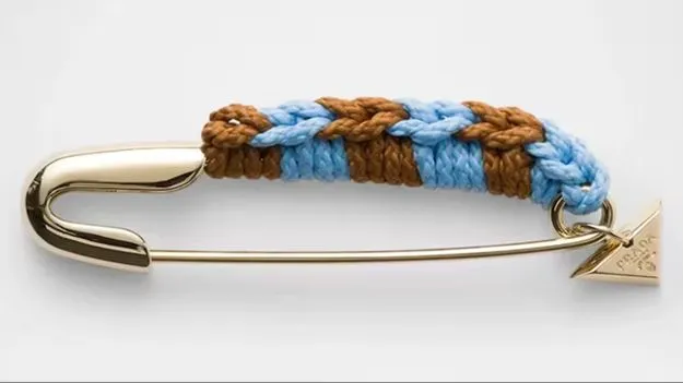 Prada Safety Pin Brooch: పిన్నీసు ధర రూ.69 వేలు.. లగ్జరీ బ్రాండ్స్ అంటే అట్లుంటది మరి!