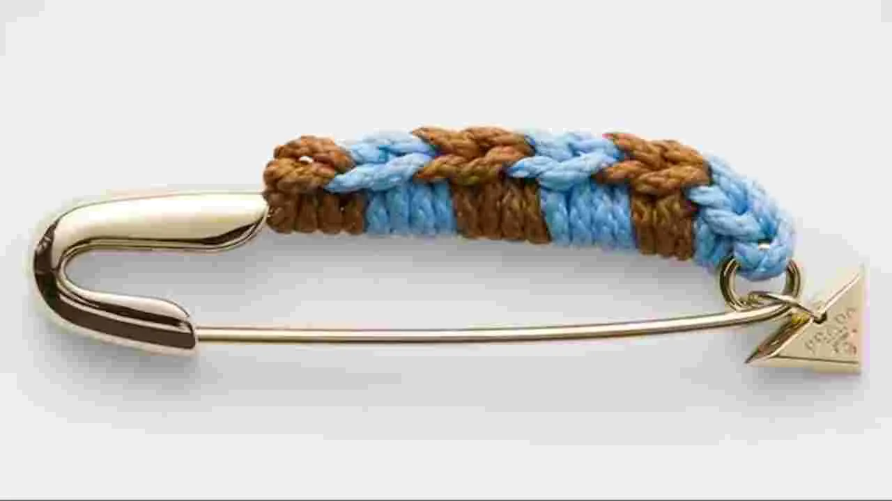 Prada Safety Pin Brooch: పిన్నీసు ధర రూ.69 వేలు.. లగ్జరీ బ్రాండ్స్ అంటే అట్లుంటది మరి!