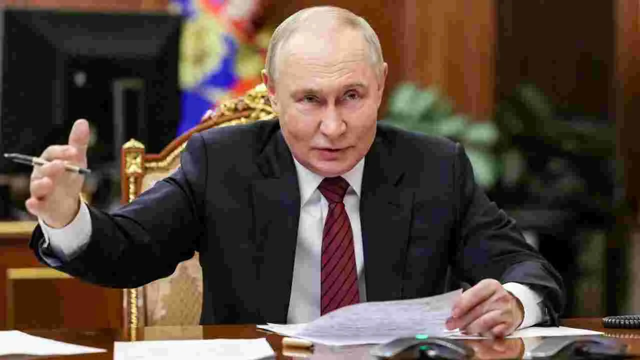 Putin: మరిన్ని ఉక్రెయిన్ భూభాగాలను  లాగేసుకుంటాం: పుతిన్ వార్నింగ్