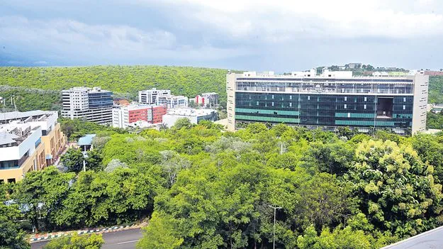 ఐటీ సంస్థలకు భూములు