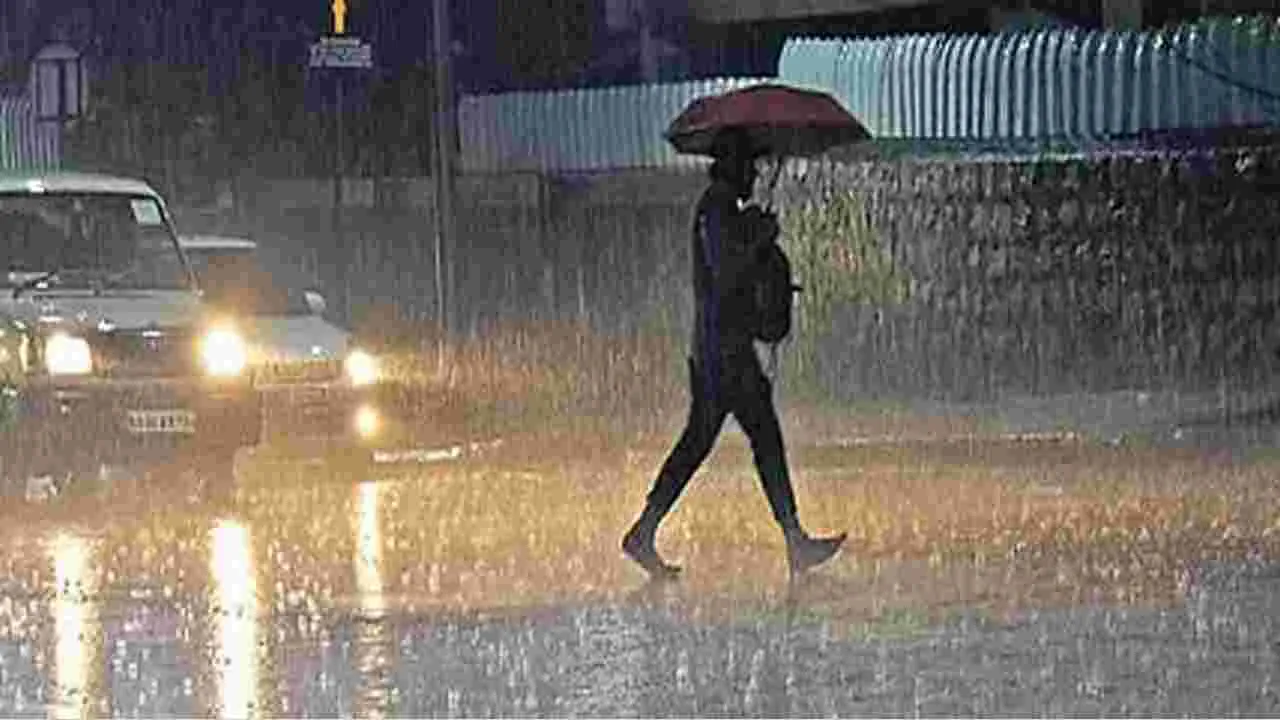 Rains: మళ్లీ వర్షాలు..