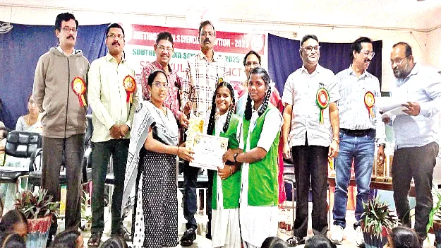 ఆకట్టుకున్న వైజ్ఞానిక ప్రదర్శన