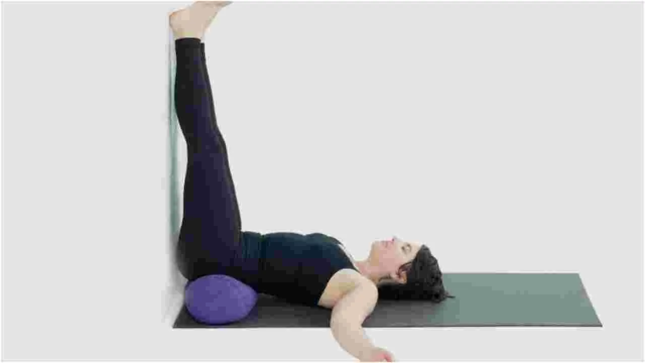 Yoga For Better Sleep: రాత్రిళ్లు నిద్ర పట్టడం లేదా.. ఈ 5 ఆసనాలు చేయండి