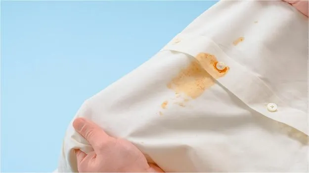 Oil Stains on Clothes: బట్టలపై నూనె మరకలు.. ఈ ఒక్క ట్రిక్‌తో ఈజీగా తొలగించండి!