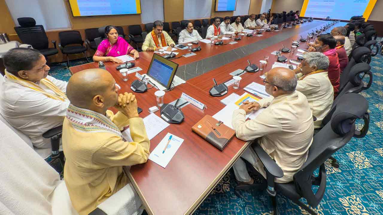 Vaikunta Ekadasi: వైకుంఠ ఏకాదశిపై టీటీడీ కీలక నిర్ణయం: చైర్మన్ బీఆర్ నాయుడు