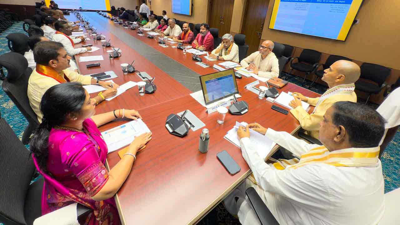 Vaikunta Ekadasi: వైకుంఠ ఏకాదశిపై టీటీడీ కీలక నిర్ణయం: చైర్మన్ బీఆర్ నాయుడు