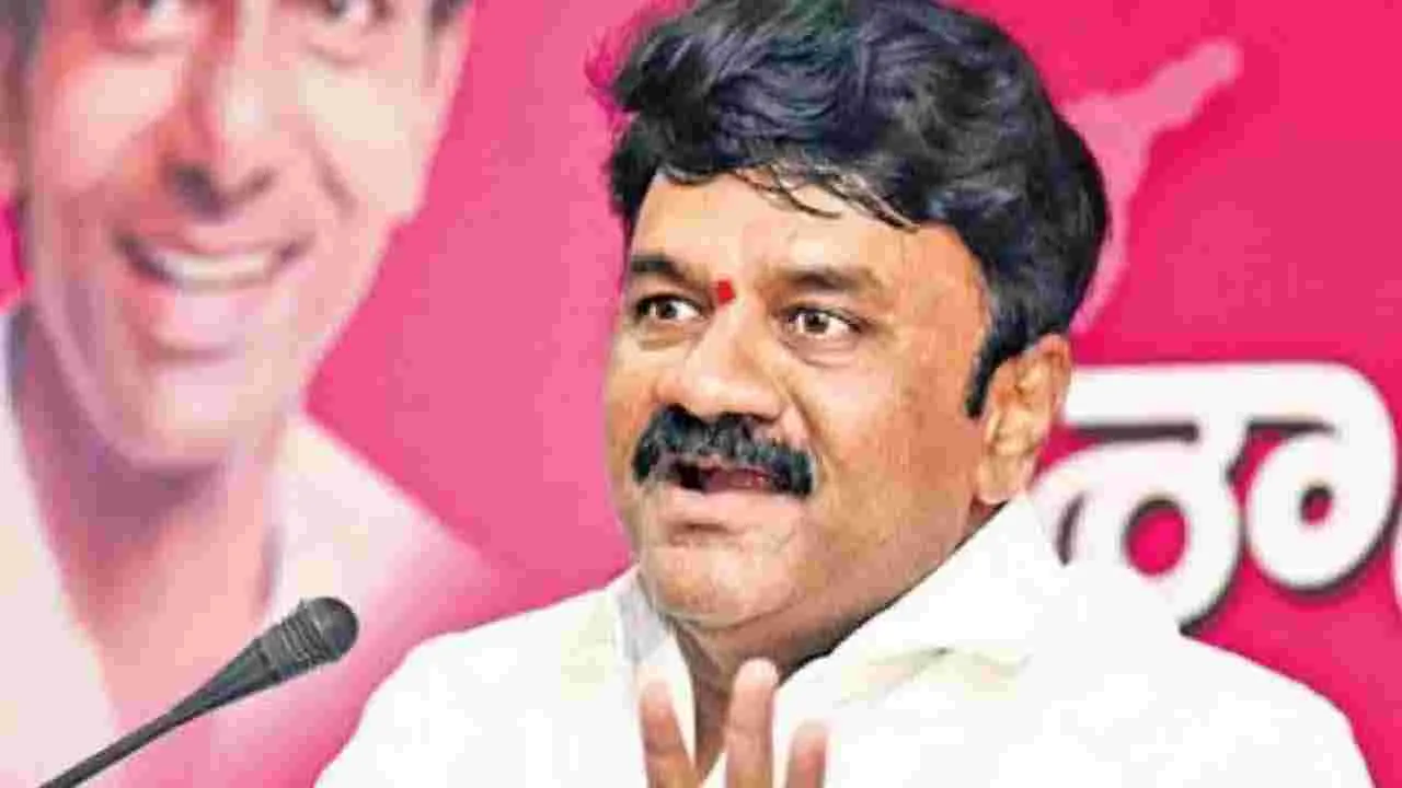 KCR Deeksha Day: కేసీఆర్ దీక్షపై సోయి లేకుండా మాట్లాడుతున్నారు: తలసాని