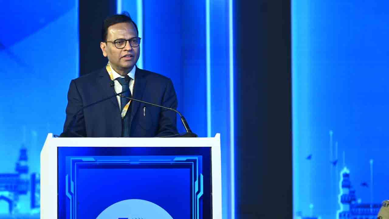 తెలంగాణ రైజింగ్ గ్లోబల్ సమ్మిట్‌ను ప్రారంభించిన గవర్నర్ జిష్టుదేవ్ వర్మ