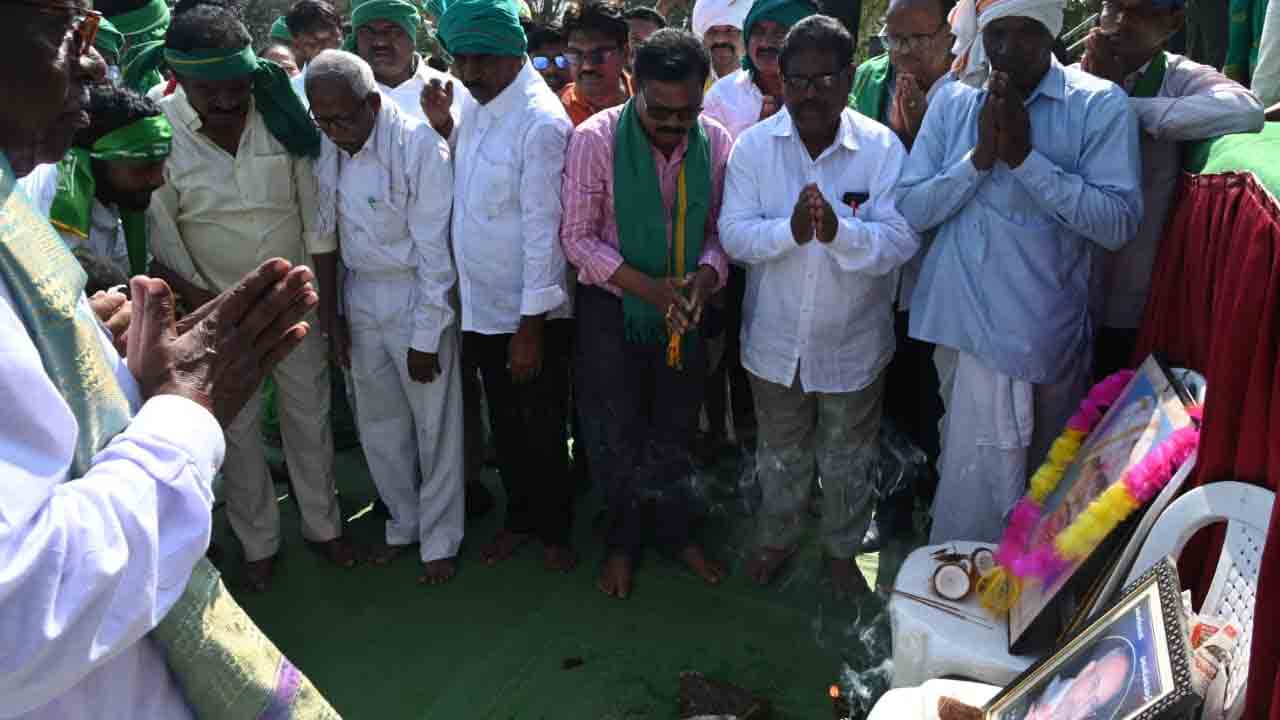 Tribals Dharma Yddham In Utnoor: ధర్మ యుద్ధం బహిరంగ సభకు పోటెత్తిన ఆదివాసీలు