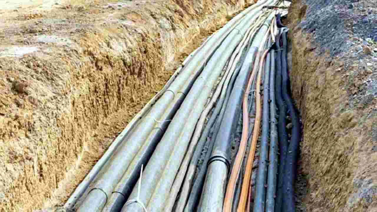 Underground Power Cables: గ్రేటర్‌లో రూ.4,051 కోట్లతో భూగర్భ విద్యుత్‌ కేబుల్‌ వ్యవస్థ