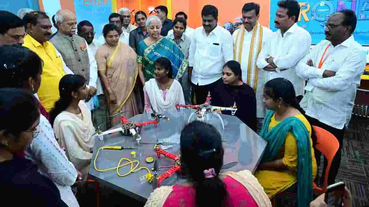 Skill Development Centre: ఏపీ అభివృద్ధిలో మరో ముందడుగు.. ఏఐ ఆధారిత ఫ్యూచర్ స్కిల్స్ హబ్ ప్రారంభం