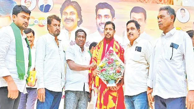 Market Yard Development: మార్కెట్‌ యార్డులు బలోపేతం