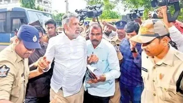 ACB Court: లిక్కర్‌ గ్యాంగ్‌కు రిమాండ్‌ పొడిగింపు