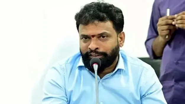 భవన నిర్మాణ కార్మికులకు శిక్షణ: మంత్రి  సుభాష్‌