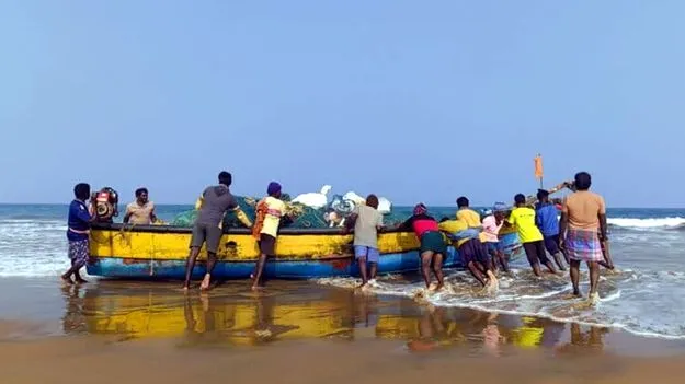 AP State Govt: రెండో దశ ఫిషింగ్‌ హార్బర్లకు నిధులు రద్దు చేయొద్దు