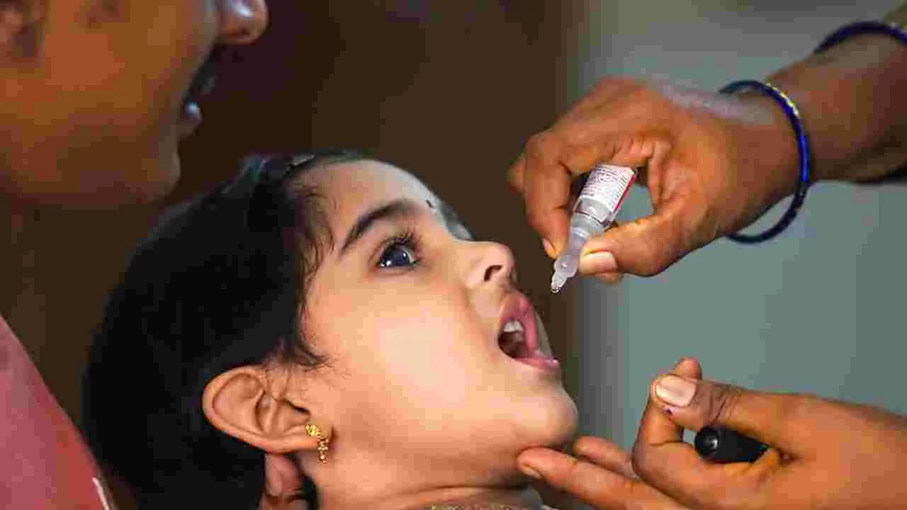 Pulse Polio Programme: 40 లక్షల మందికి పోలియో చుక్కలు