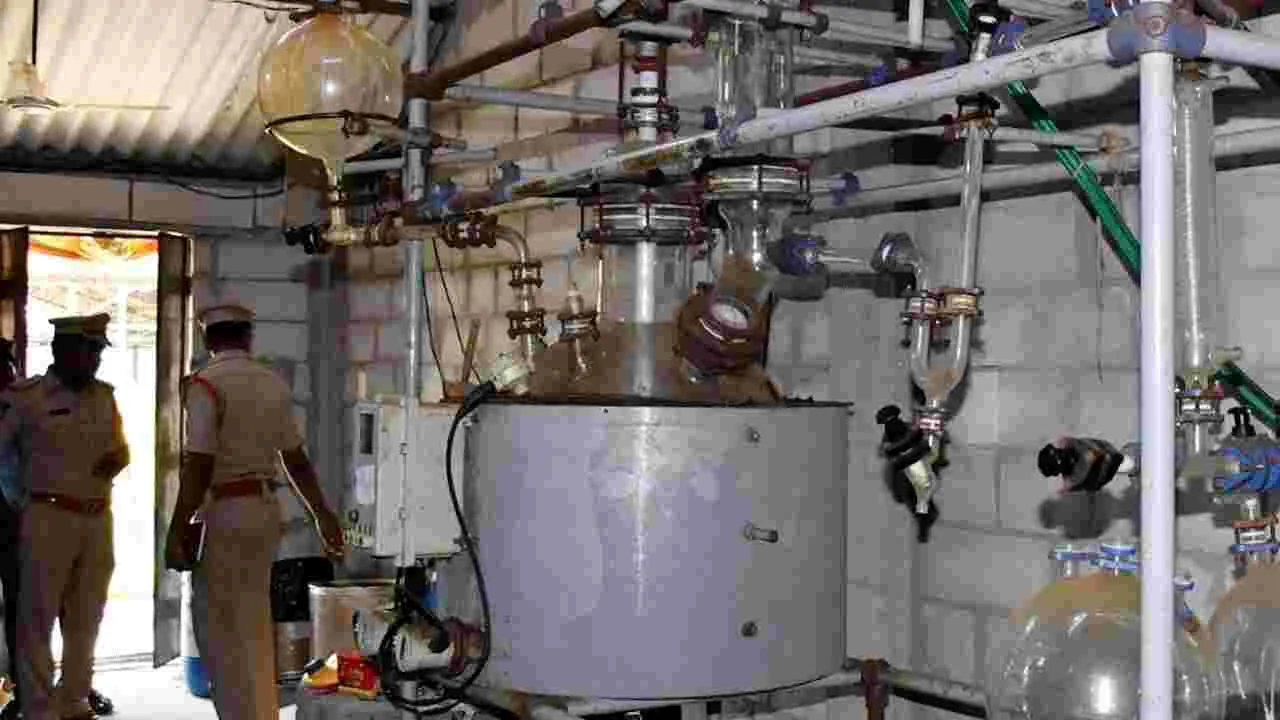 Illegal Alprazolam Manufacturing: నందికొట్కూరులో మత్తు పదార్థాల తయారీ