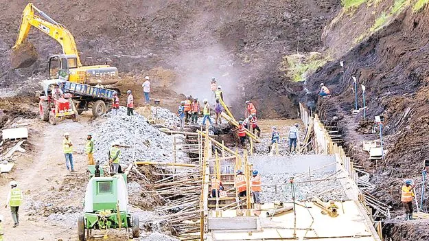 Construction Progress: చకచకా రాజధాని పనులు