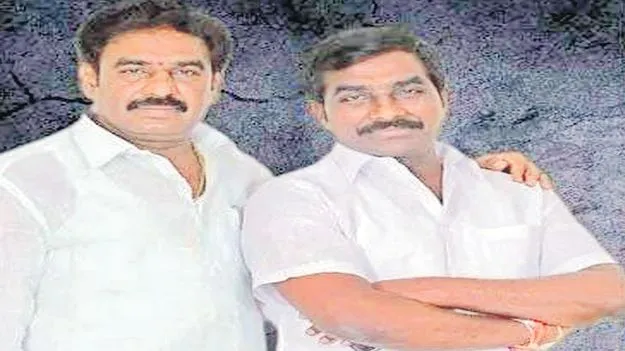Macherla Court: పోలీసు కస్టడీకి పిన్నెల్లి సోదరులు