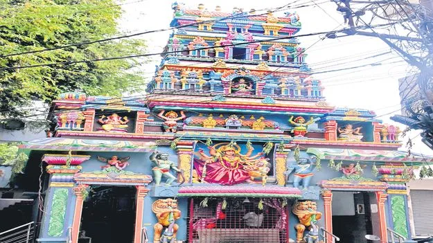 Endowments Department: దేవుడికీ దొరకరు