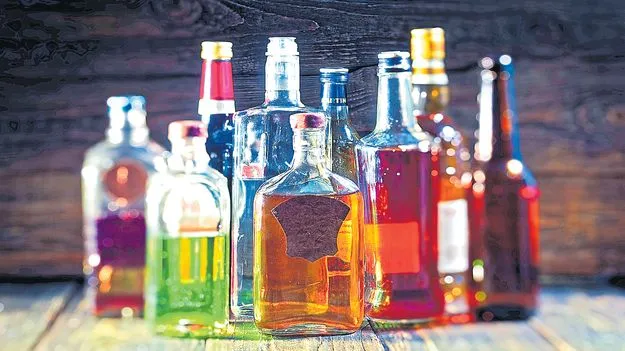 Andhra Pradesh Liquor Policy: మన మద్యమే తాగుతున్నారు
