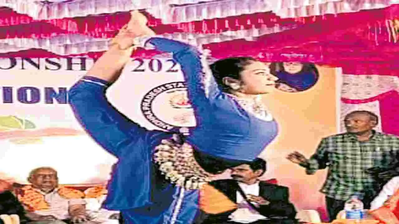 Bapatla District: యోగాతో సంపూర్ణ ఆరోగ్యం