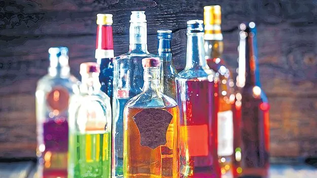 Excise Department Raids: ఖర్చు 25.. దోపిడీ 75