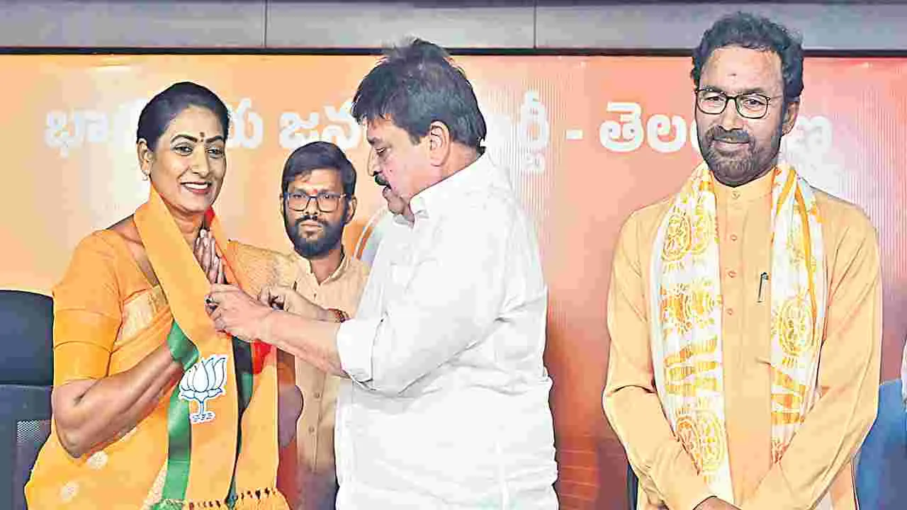 Kishan Reddy: బీఆర్‌ఎస్‌, కాంగ్రెస్‌లకు రాజ్యాంగంపై గౌరవం లేదు