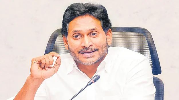 YS Jagan: పంటల ధరలు పతనమైనా రైతులవైపు చూడరేం