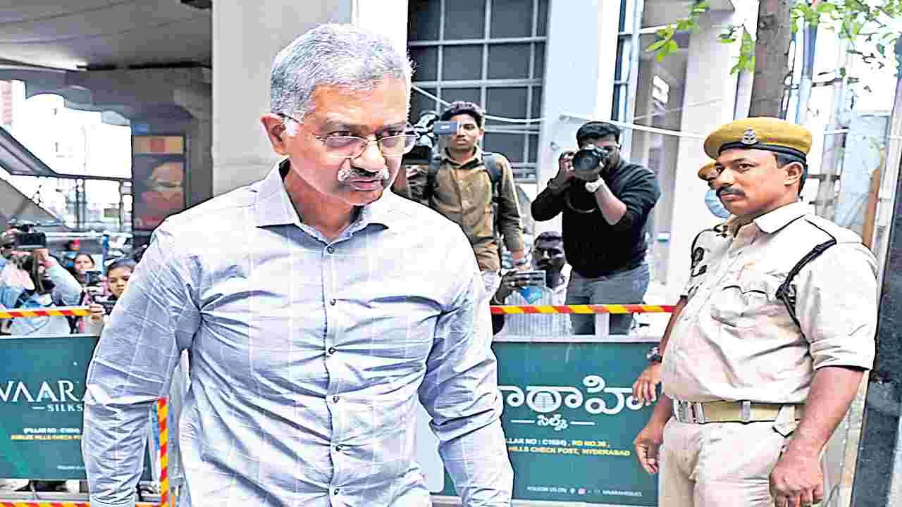 SIT Interrogation: ముఖాముఖి విచారణ