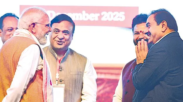 PM Modi: చొరబాటుదారులకు దేశద్రోహుల అండ