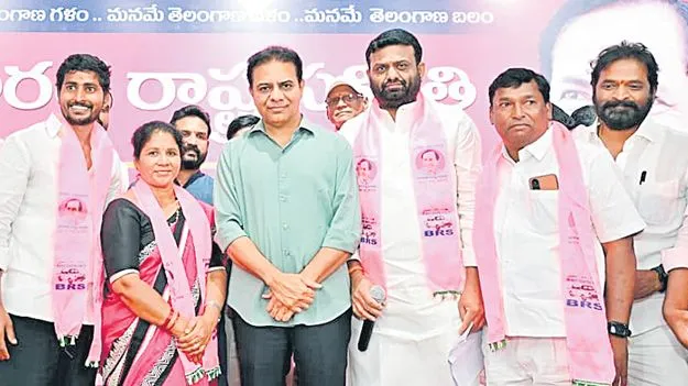 KTR: రేవంత్‌రెడ్డిని ఫుట్‌బాల్‌ ఆడుకుంటా