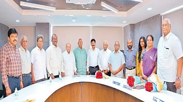 ది సిటిజన్‌ కోఆపరేటివ్‌ సొసైటీ లిమిటెడ్‌ చైర్మన్‌గా ఎం.ఎస్.ఆర్‌ వరప్రసాద్‌ 