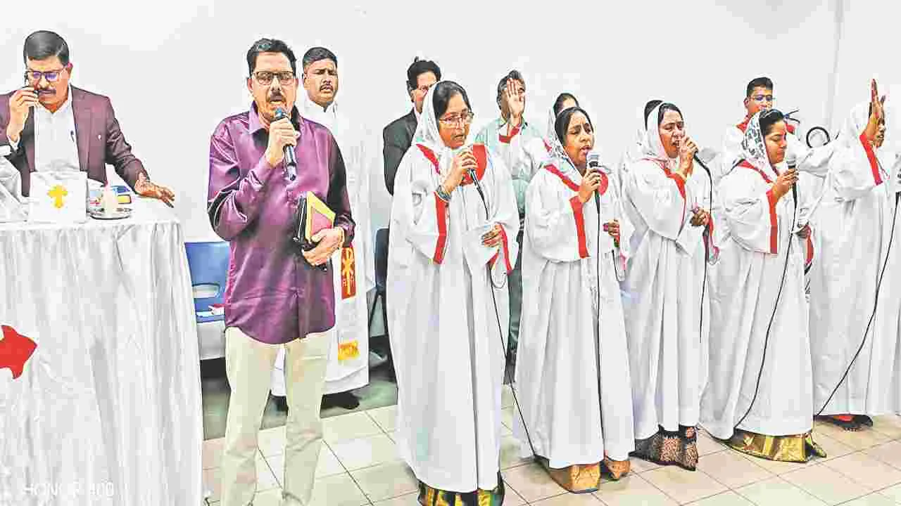 Gulf Christmas Celebrations: గల్ఫ్‌లో ఆంధ్ర క్రిస్మస్‌ కళ