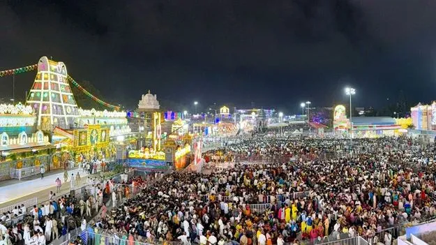 TTD: వైకుంఠద్వార దర్శనాల్లో తొలి మూడు రోజుల్లో.. మూడు ప్రాంతాల నుంచి స్లాటెడ్‌ భక్తులకు అనుమతి