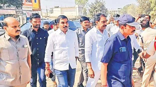 Macherla Court: పిన్నెల్లి సోదరులకు  రిమాండ్‌