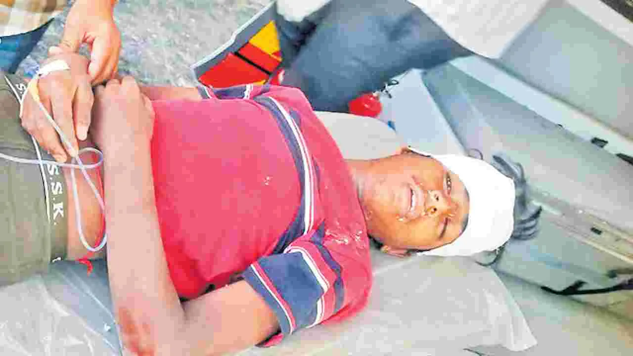 Kadiri Road Accident: ఇద్దరు హాస్టల్‌ విద్యార్థులకు తీవ్రగాయాలు.. ఒకరి పరిస్థితి విషమం