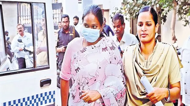 Vijayawada Police: నోరు విప్పని కి లేడీ