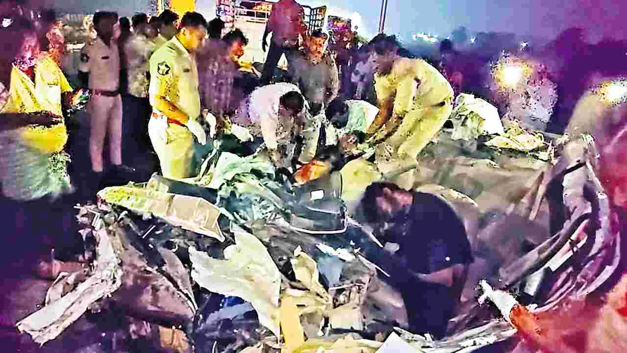 Chilakaluripeta: ఐదుగురిని మింగేసిన అతివేగం