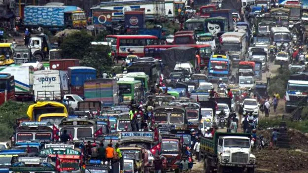 Vehicle Strike: 10 నుంచి రవాణా వాహనాల బంద్‌