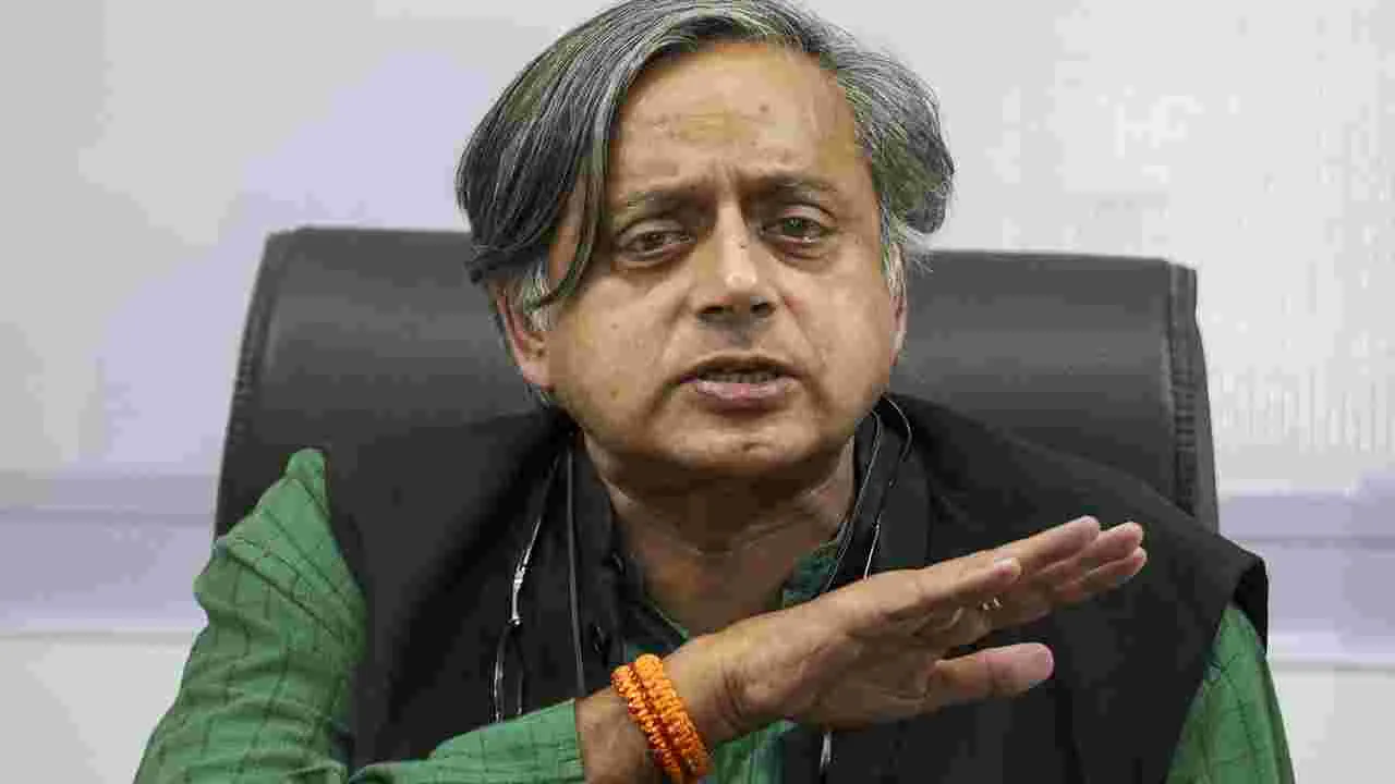 Shashi Tharoor: విదేశాంగ విధానం ఏదో పార్టీ పాలసీ కాదు