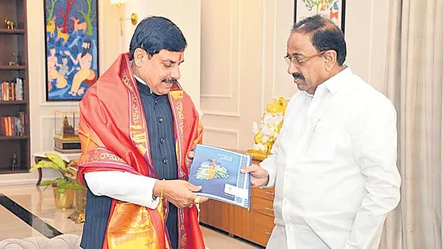 Telangana Govt: రాజకీయాలకతీతంగా అభివృద్ధిలో భాగస్వాములు కావాలి 