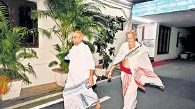 TTD Officials: తెలియదు... సంబంధం లేదు