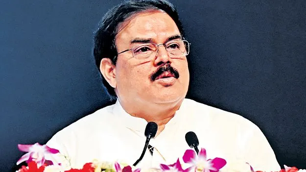 Minister Nadendla Manohar: వ్యాపారానికి కచ్చితమైన భరోసా 