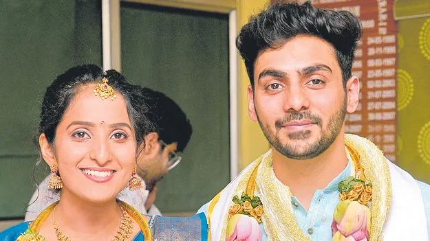 Visakhapatnam: ఐఏఎస్‌ అధికారుల ఆదర్శ వివాహం