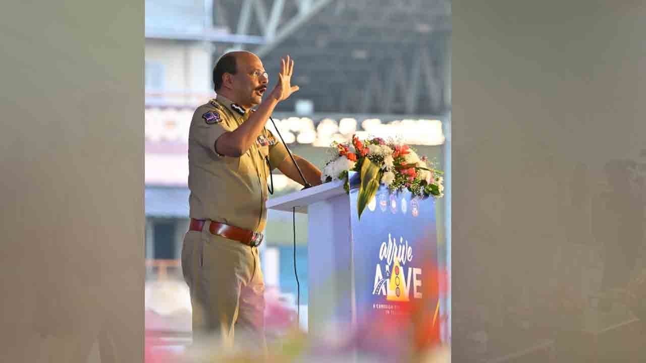 Arrive Alive Program: రోడ్డు భద్రతపై హైదరాబాద్‌లో అరైవ్ అలైవ్ కార్యక్రమం